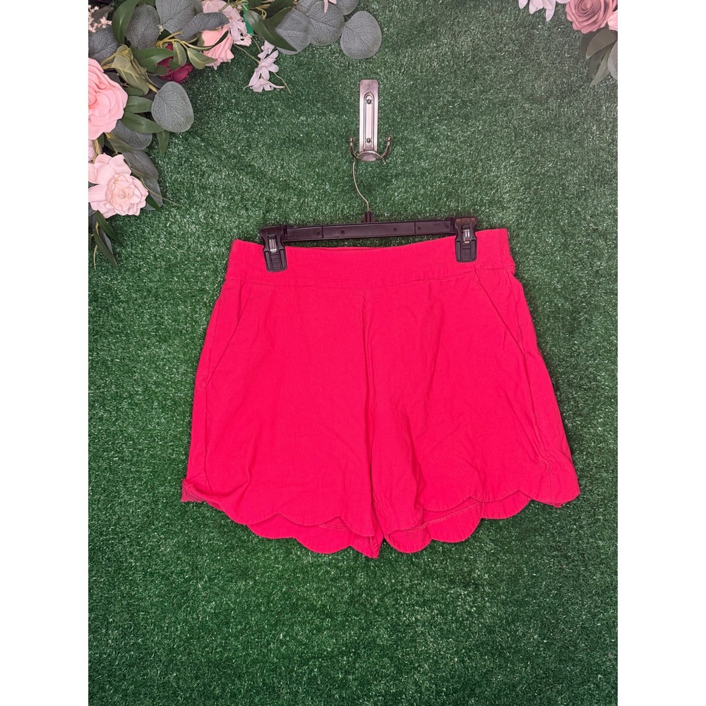 Crown & Ivy Red Scalloped Hem Dress Shorts Women's Size 12 Rayon Blend